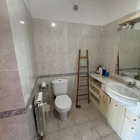 By The - De * سانتا كروز