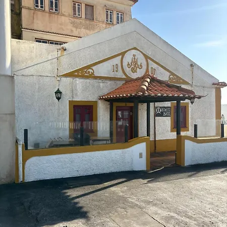 By The - De * Santa Cruz (Oeste)