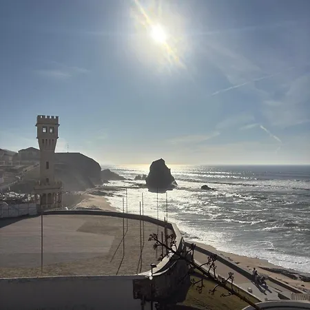 By The - De * سانتا كروز