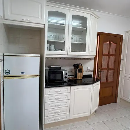 By The - De Santa Cruz (Oeste)