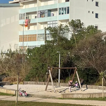 By The - De * Santa Cruz (Oeste)