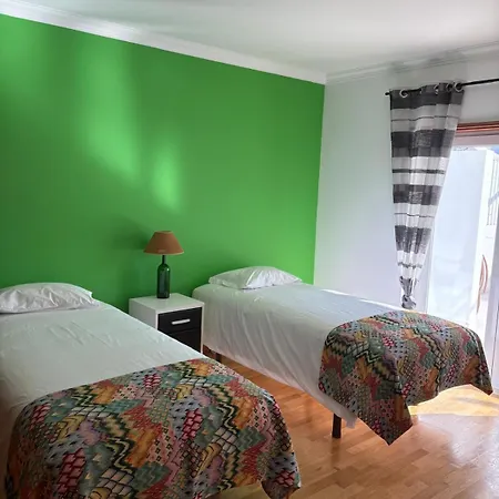 Apartament By The - De