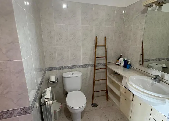 By The - De * سانتا كروز