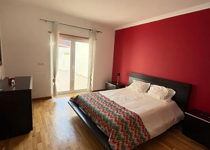 By The - De سانتا كروز